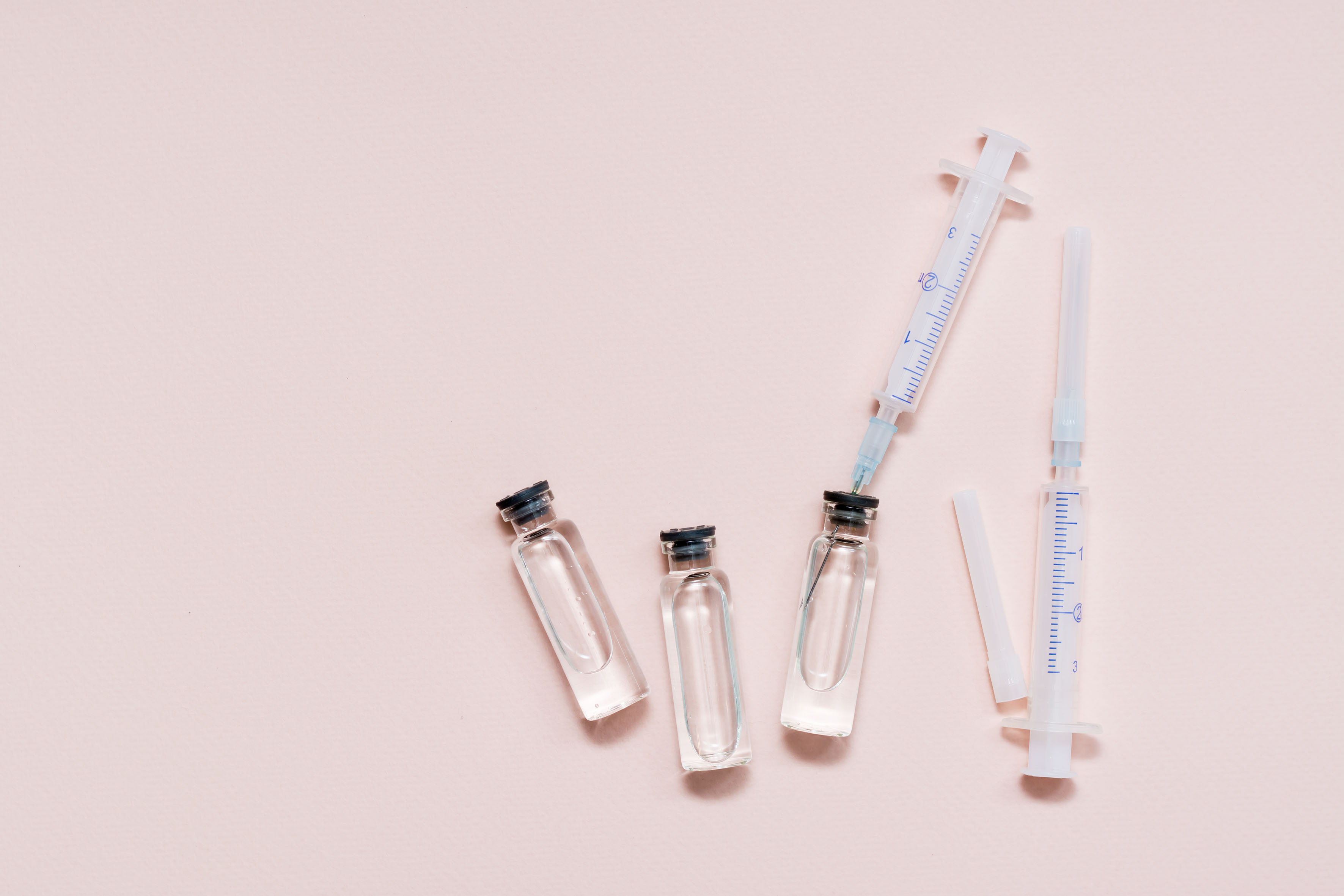 Hyalüronik Asit Enjeksiyonları: Ciltteki Rolü, Vücuda Etkisi